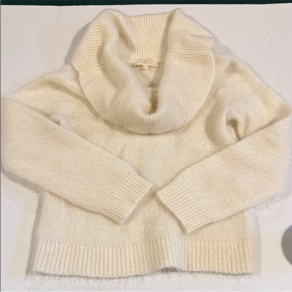 Sezane Cream Turtleneck Sweater - Picture 1 of 2